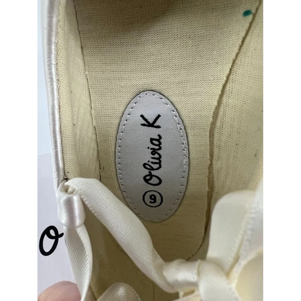 Olivia K‎ Toddler Girls Size 6 Ivory Leather Ballet Maryjane Dress Shoes Satin